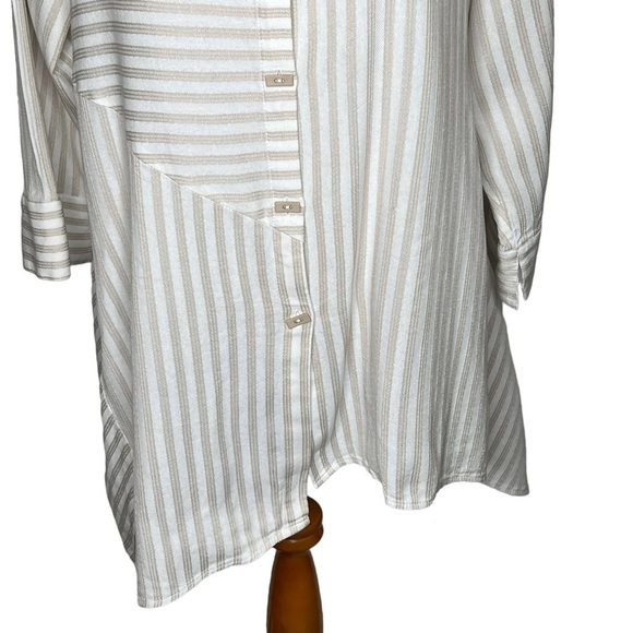 Soft Surroundings Striped Long Sleeve Button Abstract Hem Long Line Top Size 1X - Picture 6 of 16